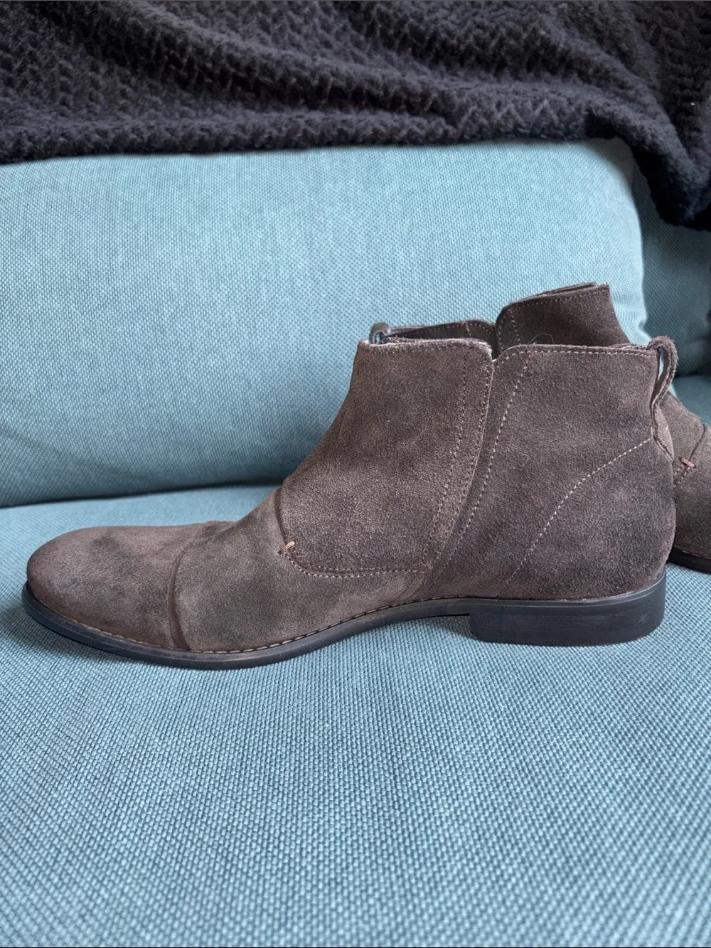 John Varvatos*U.S.A. Men's Dark Brown Suede Chukka Boots, Sz 8.5 M. New w/o Tags